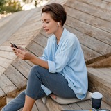 Cozy Jord Outdoor infrarood verwarmd draadloos zitkussen warmtekussen Lichtbeige, Powerbank 10000 mAh