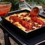 Ooni Detroit Style Pizza Pan Medium (32cm x 24cm) bakvorm Grijs/zilver, Incl. deksel