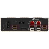 GIGABYTE  socket sTR5 moederbord Zilver/zwart