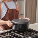 Victoria Dutch Oven, 26 cm 5,7 liter, Seasoned bak-/braadpan Zwart/zilver, Color+Kraft Cardboard Box