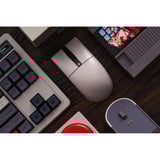 8BitDo Retro R8 Mouse - N Edition Grijs/rood, 50 - 26000 DPI, Bluetooth / USB-C / 2.4 GHz
