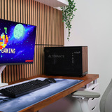 ALTERNATE Thunderstorm SFF Ryzen 7 – RX 9070 XT Limited Edition gaming pc Zwart | R7 9850X3D | RX 9070 XT | 16 GB | 1 TB SSD