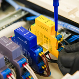 Shelly Pro RGBWW PM controller Geel