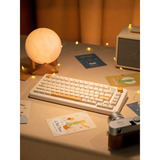 Iqunix ZX75 Sunset Ponder Wireless Mechanical Keyboard, gaming toetsenbord Lichtgeel, US lay-out, IQUNIX Silent Rose, RGB leds, 75%, Hot-swappable, Double-shot PBT, 2.4GHz | Bluetooth 5.1 | USB-C