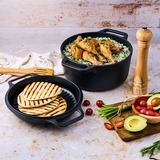 Victoria Combo cooker 26 cm 5,7 liter, Seasoned bak-/braadpan Zwart, Color packaging