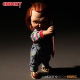 Mezco Toys Child's Play: 15 inch Talking Sneering Chucky Doll speelfiguur 