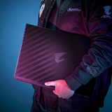 GIGABYTE AORUS MASTER 18 BZHC6EED65SP 18"  gaming laptop Zwart | Core Ultra 9 275HX | RTX 5090 | 32 GB | 1 TB + 1 TB SSD