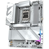 ALTERNATE Upgrade Kit X870 AORUS ELITE X3D ICE / Ryzen 5 7500X3D / 32 GB Zilver/wit, Moederbord, CPU, Geheugen