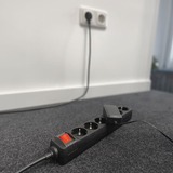 ACT Connectivity Stekkerdoos met lichtgevende schakelaar, 6 sockets, 3 m, zwart stekkerdoos Zwart