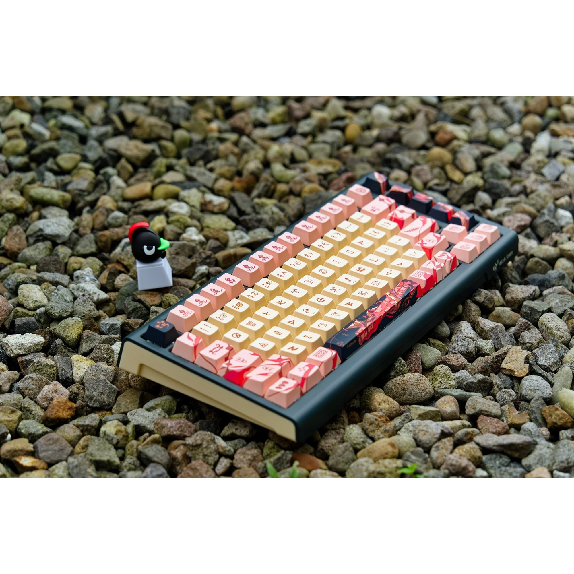 Ducky Year of the Snake 2025 Limited Edition, gaming toetsenbord Zwart/rood, US lay-out, Cherry MX2A Brown, 75%, RGB, PBT dye-sub keycaps, Hot-swap